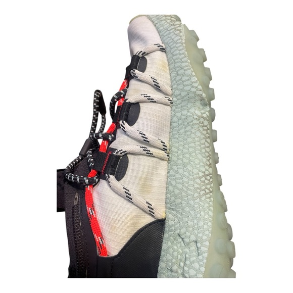 RARE Under Armour Multi-Color Trail Sneakers - Picture 5 of 12